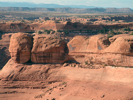 Swanky Arch, Salt Wash, Arches National Park, Utah