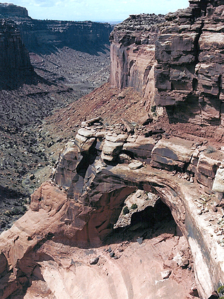 Broken Bell Arch, Taylor Canyon, Canyonlands National Park, Utah