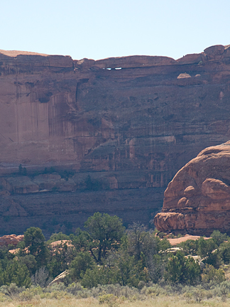 Peering Eyes Arch, Horse Canyon, Needles Disctrict, Canyonlands National Park, Utah