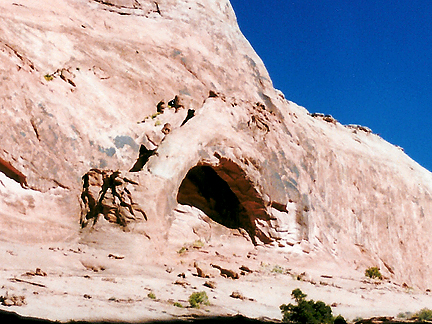Cliffhandle Arch, North Fork Mill Creek near Moab, Utah