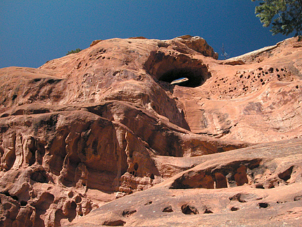 Elevator Arch, North of Long Canyon near Moab, Utah