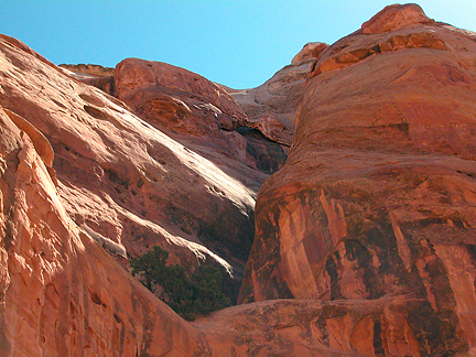 Mini Whale Arch, Bride Canyon near Moab, Utah