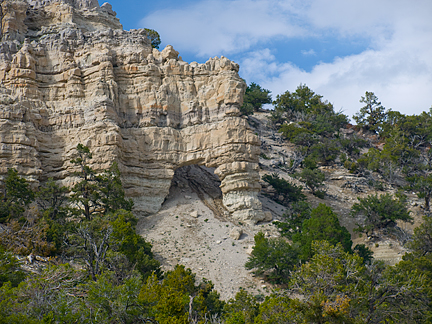 Buzz Arch, Showalter Bench, Dixie National Forest, Garfield County, Utah