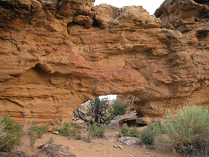 Evacuation Creek Arch, Evacuation Creek, Uintah County, Utah