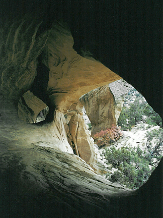 Little Moonshine Arch, Steinaker Draw, Uintah County, Utah